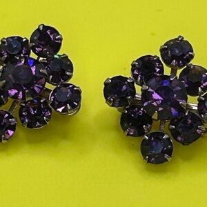 Vintage Purple Crystal Brooch Pin Set gold Tone Prong Set Round. Major Sparkle!